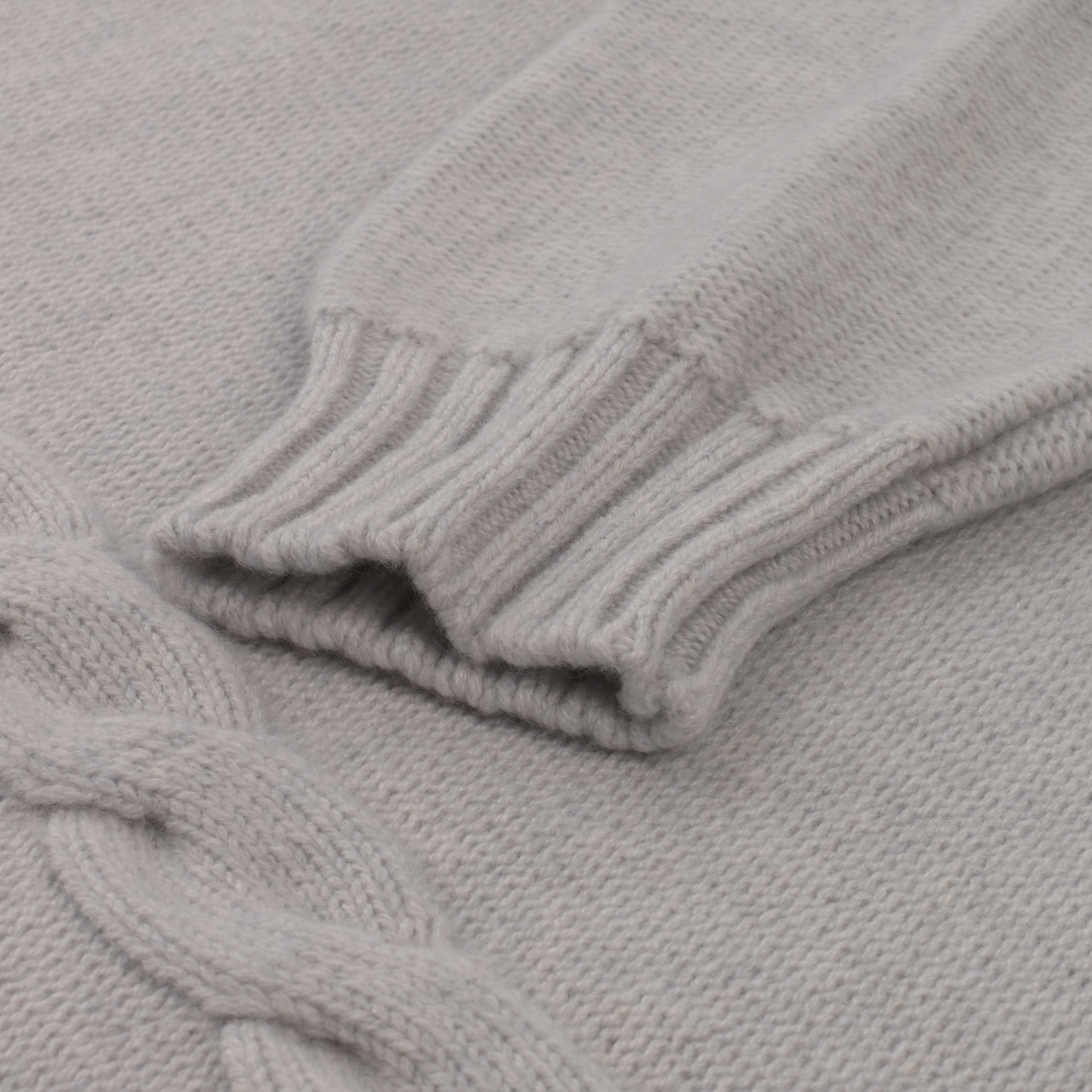 Doriani Turtleneck Cashmere Sweater - SARTALE