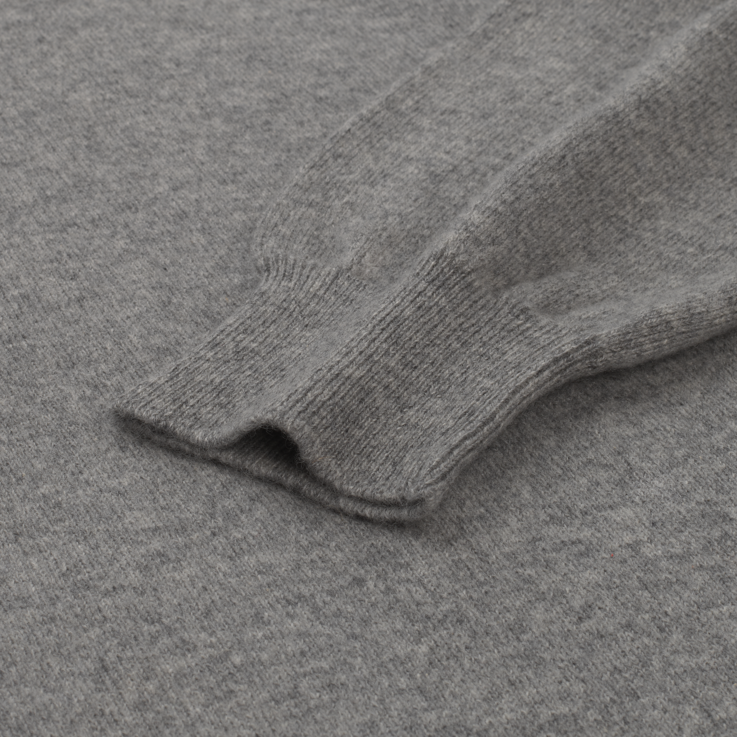 Mandelli Turtleneck Cashmere Sweater - SARTALE